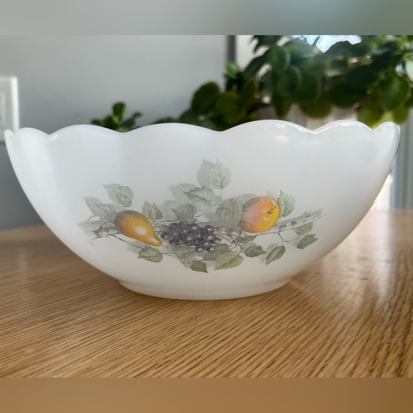 Vintage Arcopal France Nesting Bowls Set of Two White Milk Glass Scalloped Edge - Picture 8 of 15